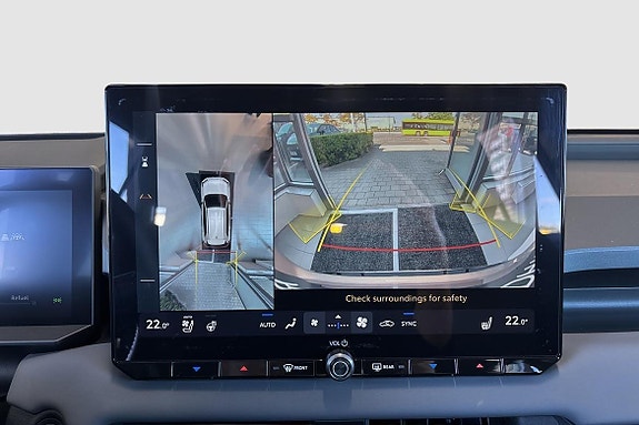 Toyota RAV4 12 of 16