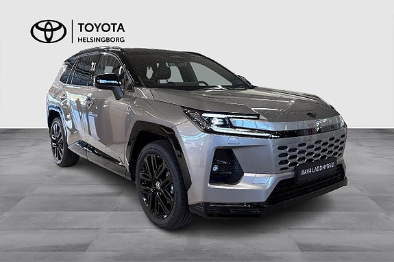 Toyota RAV4 3 of 16