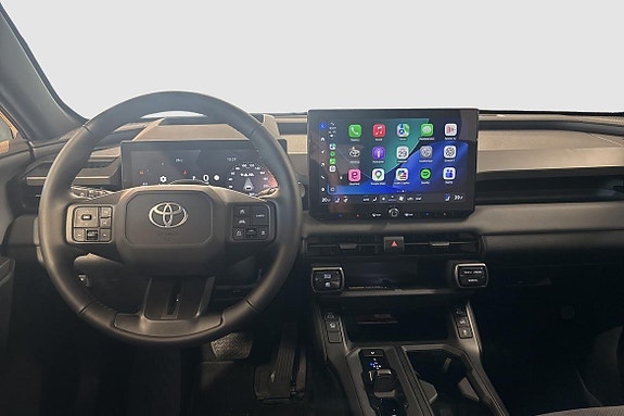 Toyota RAV4 8 of 12