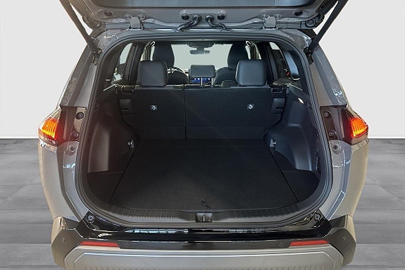 Toyota RAV4 11 of 12