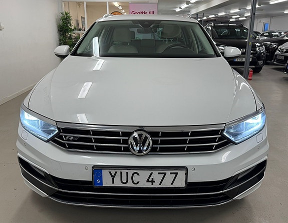 Volkswagen Passat 3 of 5