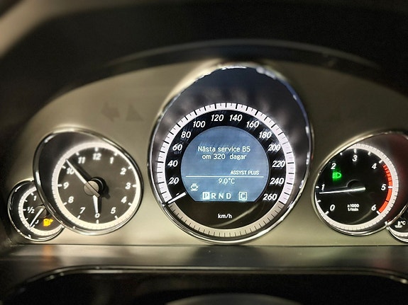 Mercedes-Benz E250 16 of 18