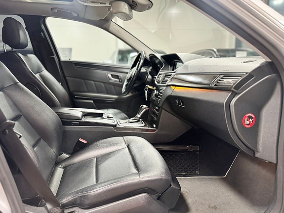 Mercedes-Benz E250 10 of 18