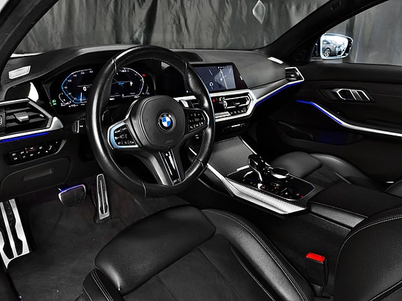 BMW 320 18 of 30