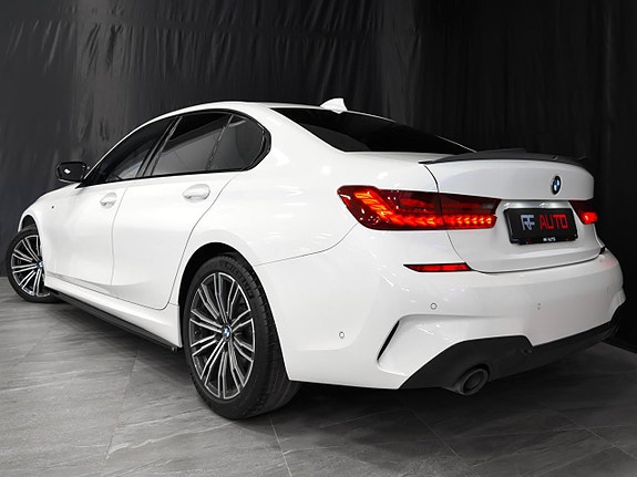 BMW 320 12 of 30