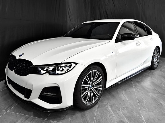 BMW 320 2 of 30