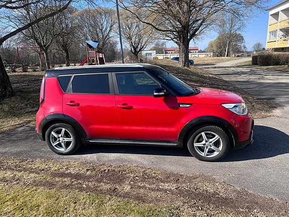 Kia Soul 2 of 5