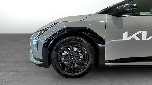 Kia EV4 9 of 13