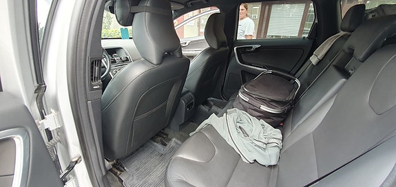 Volvo XC60 9 of 17