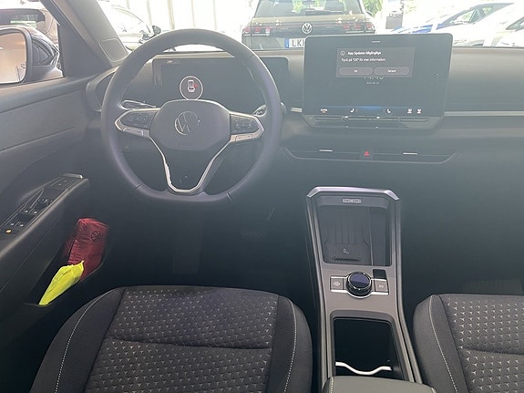 Volkswagen T-Roc 5 of 5