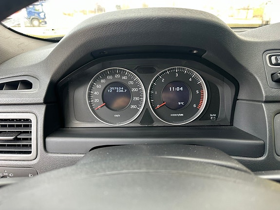 Volvo V70 13 of 17