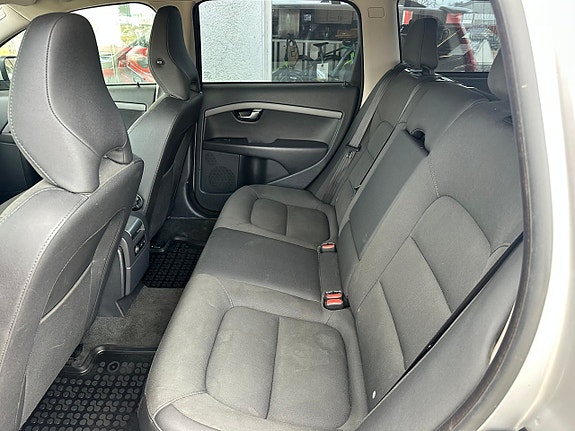 Volvo V70 15 of 17