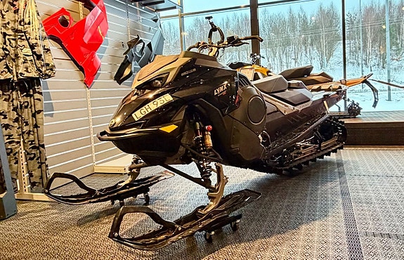 Lynx Shredder RE 850 Turbo R 3700 10,25" display - Demomaskin