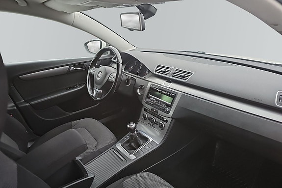 Volkswagen Passat 8 of 10