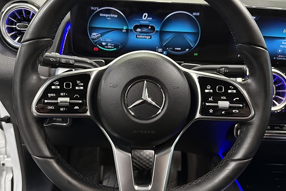 Mercedes-Benz EQB300 7 of 17