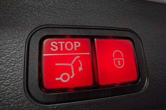 Mercedes-Benz EQB300 16 of 17