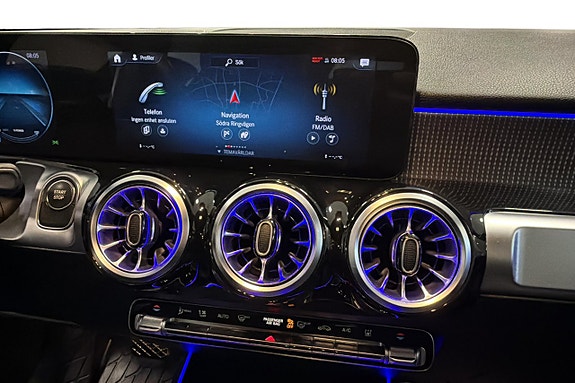 Mercedes-Benz EQB300 9 of 17