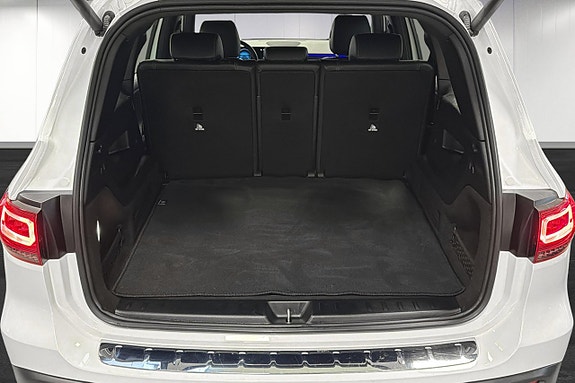 Mercedes-Benz EQB300 17 of 17
