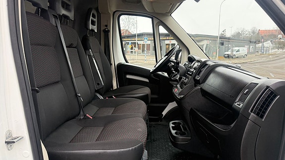 Peugeot Boxer 10 of 12