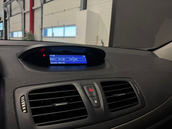 Renault Megane 15 of 19