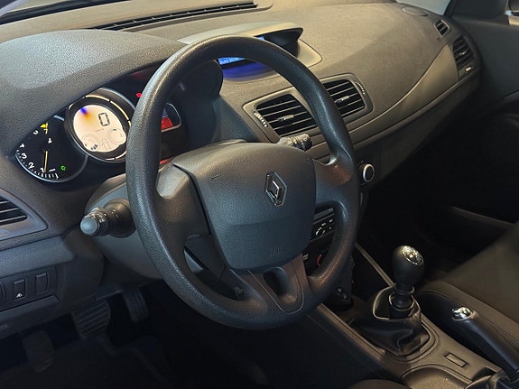 Renault Megane 16 of 19
