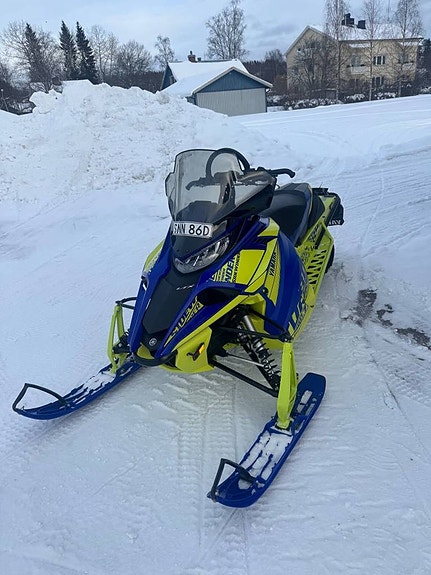 Yamaha Sidewinder LTX 137 LE