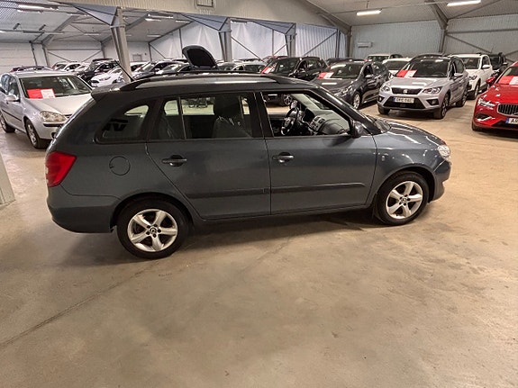 Skoda Fabia 3 of 5