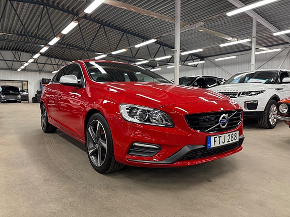 Volvo S60 3 of 5