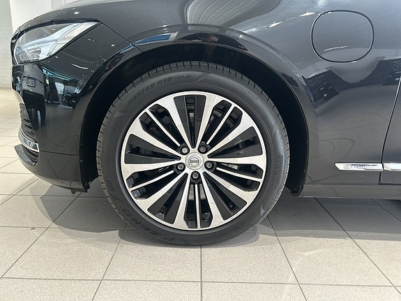 Volvo V90 4 of 5