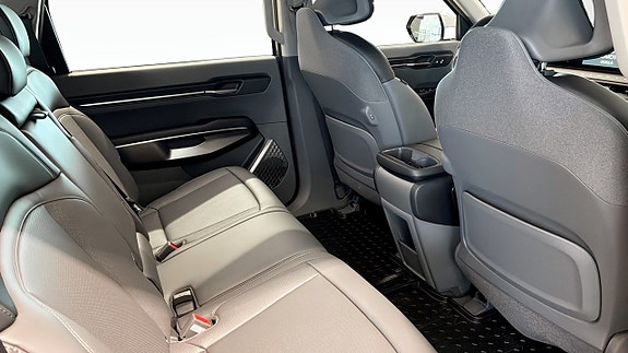 Kia EV9 5 of 14