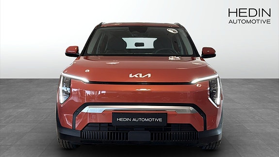 Kia EV3 6 of 12