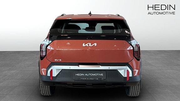 Kia EV3 11 of 12