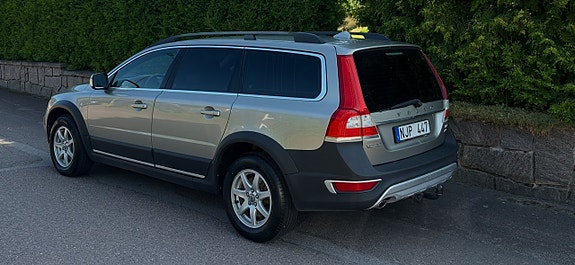 Volvo XC70 3 of 5
