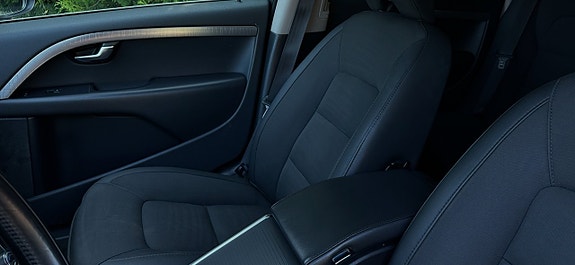 Volvo XC70 9 of 12