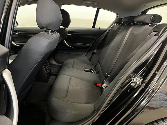 BMW 118d 11 of 13
