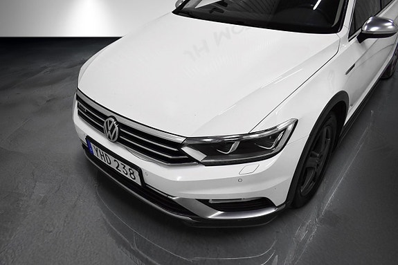 Volkswagen Passat Alltrack 7 of 12