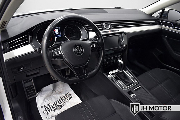 Volkswagen Passat Alltrack 8 of 12