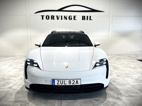 Porsche Taycan 4 of 5