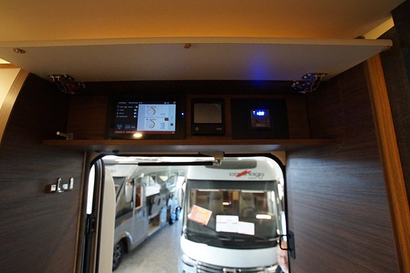 Carthago C-line I 5.9 XL LE, Mercedes 16 of 17