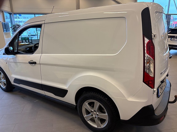 Ford Transit Connect 2 of 5