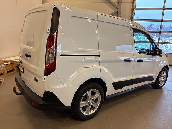 Ford Transit Connect 4 of 5