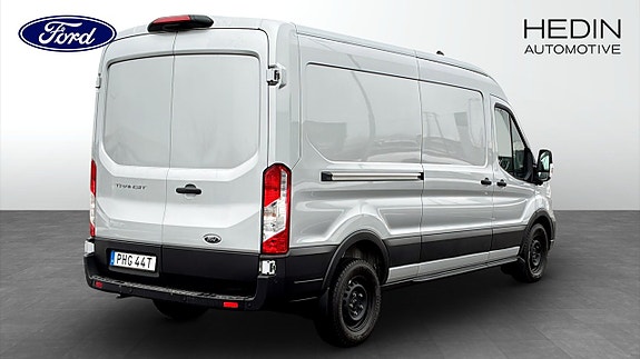Ford Transit 2 of 5