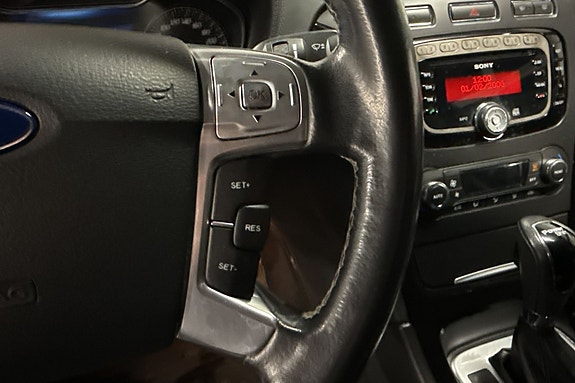 Ford Mondeo 17 of 23