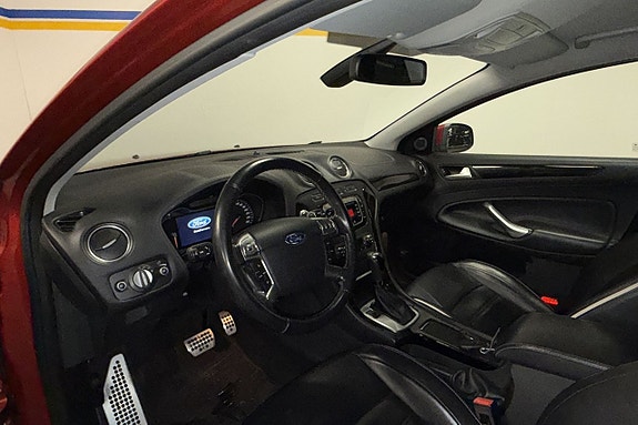 Ford Mondeo 13 of 23