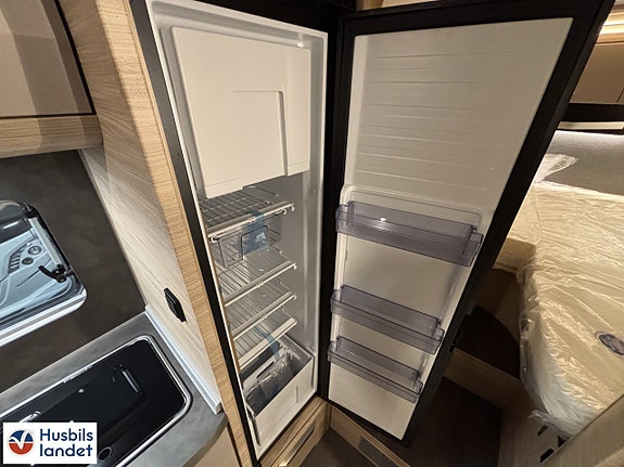 Knaus VAN TI PLUS PLATINUM SELECTION 650 MEG 9 of 12