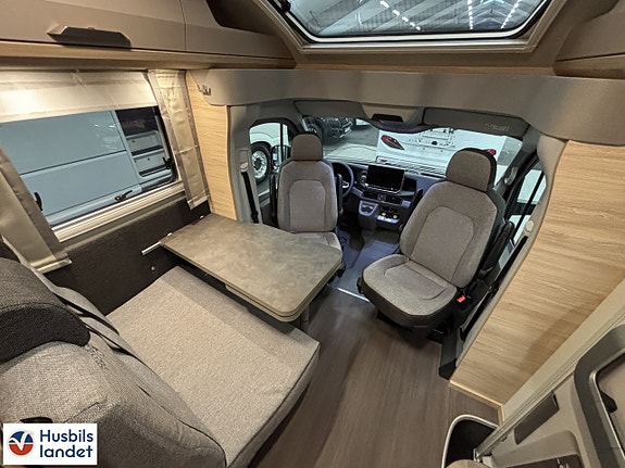 Knaus VAN TI PLUS PLATINUM SELECTION 650 MEG 10 of 12