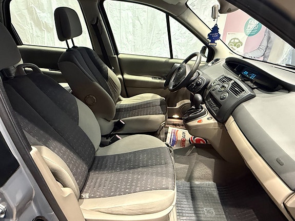 Renault Grand Scenic II 10 of 13