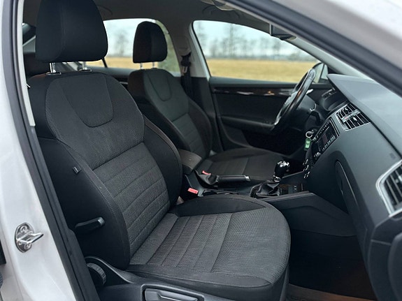 Skoda Octavia 9 of 17