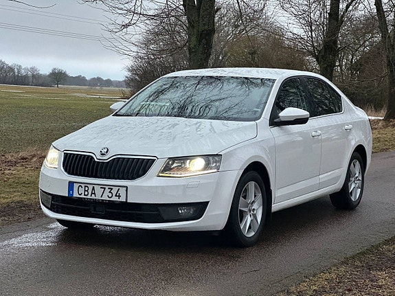 Skoda Octavia 3 of 5