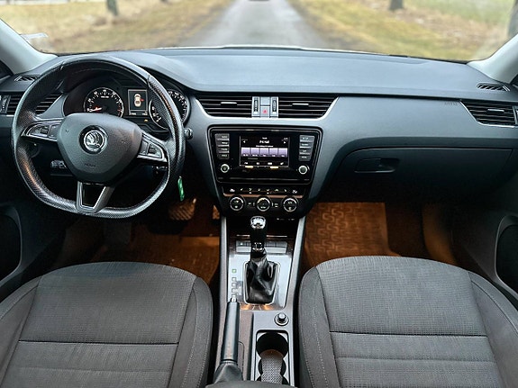 Skoda Octavia 7 of 17